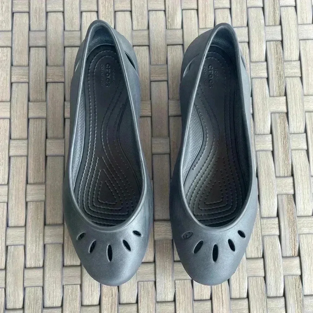 Crocs Kelli Women’s Flats Size 8 Color Black
